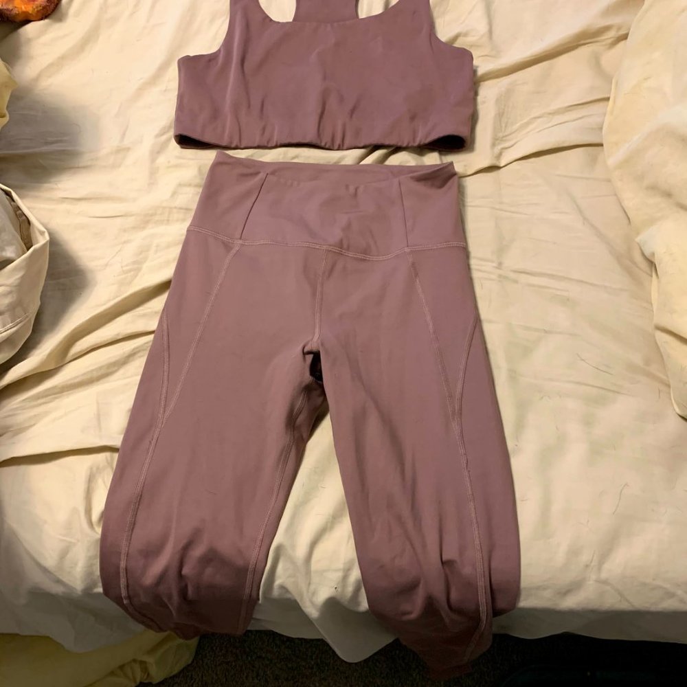 Girlfriend Collective Sets (7 sets and 3 extras) - Picture 13 of 14